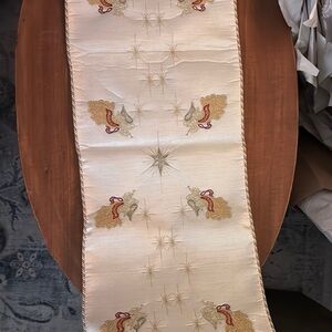 Elegant Cream Table Runner with Embroidered Design